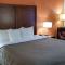 Econo Lodge Inn & Suites East Houston I-10 - Houston