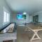 NEW! Dolphin Bay! Canal front, pool & spa, game room! - Bradenton
