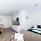 Solid Gold Garni Hotel