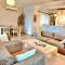 Boho Bay Apartment - Akanthú