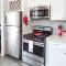 Spacious Getaway by Wooster Square!