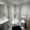 Sterling Stylish 2 bedroom Central Modern Apartment - Darlington