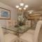Sun Eagle Condo! Cozy condo with workspace and community pool! - برادنتون
