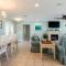 Royal Palm Paradise! Waterfront, Private Pool & Hot Tub, Boat Dock! - برادنتون