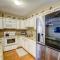 Sea Site Retreat Unit B! Great attractions nearby! Short walk to the beach!