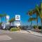 Twin Palms Oasis! Modern, with heated pool and game room! - Bradenton