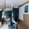 New Horizon - A beautiful boat very conveniently located in Chelmsford City