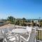 Ocean Star! 7 Bdrms, 7 Baths! Beaches less than 5min walk to beach! - هولمز بيتش