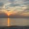 Beach House Cape May just 1 block from the Bay & a Short 5 minutes walk, Sleeps 19 - كيب ماي