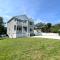 Beach House Cape May just 1 block from the Bay & a Short 5 minutes walk, Sleeps 19