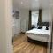 4TH Studio Flat With Private Own Bathroom A London Luxury Family Home Setup and furnished With Double Bed plus A Double Futon-Sofa Bed A Single Futon Bed A Baby Cot and Garden and Free Parking - Lewisham