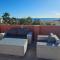 Homes of Spain, Apartamentos Paraíso, Ed Palmerston, Atico O, Suite con Piscina Privada en solárium, vistas al mar, a 50 m de la playa, WIFI