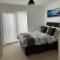 Luxury Two bedroom Flat opposite COOP Live n Etihad Stadium with Free secure Parking, Netflix and Sky TV - Manchester