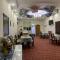 Caravan Hotel
