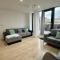 Lux Livin Apartments - Luxury 2 Bed Apartment with Sky Garden