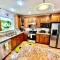 Seattle Home with 2 bedrooms a King bed Queen bed and an Extra Sofa Bed Located 10 minutes from SeaTac Airport and 20 minutes from Downtown