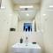 New modern-style apartment with balcony in the Prague 2 - Prága