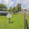 Surf City 2BR Park Home with Waterfront View and Parking - 瑟夫城