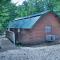 Cozy Rustic Cabin with Views - Блумингтон