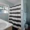 Surf City Serene Waterfront Vacation Home - Серф-Сіті