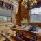 Top of the World 2 Bedroom 2 Bath Cabin between Pigeon Forge and Gatlinburg