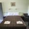 Lake Forbes Motel