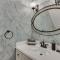 Luxury Holiday Home 5BR Hot Tub, Pool & Beautiful Backyard