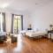 Comfortable and huge 4BD - 2BTH Rambla Catalunya