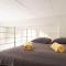 Stylish Loft Apartment plus SelfCheckIn plus Street Parking