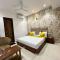 THE LUXURY PLATINUM INN --Luxury Deluxe Rooms -- Chandigarh Road - Ludhijána