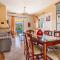 Vardia Apartment