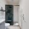 Central 2 BR Flat in trendy area / Self check-in