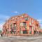 Apartment 47 with Free Secure Parking and Onsite Gym