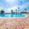 Sunny Golden 1BDR Apartment w Beach & Pool Access Included - 卡巴纳斯·德·塔维拉