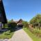 REETDACH FERIENHAUS IN GĄSKI MIT GEPFLEGTEM GARTEN - Gąski