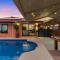 5br villa with pool - Kinross