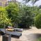 Only 60m to the beach, 2 bedroom cozy apartment, 80m2 big garden, very central - Cannes