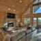 Endless Views~ Movie Theater ~ Hot Tub ~ Game Room