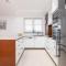 Dworska Modern Apartment in Zabrze by Rent like home