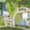 Wooded Chalet w Hot Tub & Indoor Pool, Gym Access