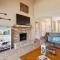 Canyon Lake Spacious w Balcony Pool & Comfy Beds