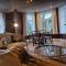 Hamilton-The Alexander suite luxury holiday let's - Scorton