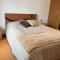 Populo Beach Villa, Walk to Beach, Air Conditioning and Heating, near Ponta Delgada