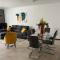 Populo Beach Villa, Walk to Beach, Air Conditioning and Heating, near Ponta Delgada