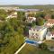 House Barbara