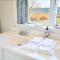 Ocean Views New A C Dog Welcome - Eastham