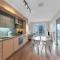 Rare 1BR - Rooftop Pool, Next to MTCC & CN Tower