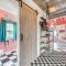 Fifties Diner-Style Llano Home with Shared Fire Pit - Llano