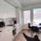 Lovely peaceful studio - close to airport, free parking