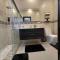 Hideaway Chateau Pyramid Point - Stanmore Grove